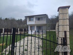 Без Комисиона Къща с три спални до ключ, Акт 16, самостоятелен парцел
