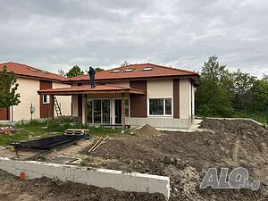 Без Комисиона, Двуетажна, Акт 16 от 2026