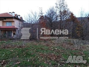 Урегулиран парцел за къща или вила в село Изгрев до гората
