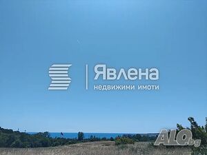 Парцел със статут на земеделска земя на 500 м от плажа на Резово, с достъп по стабилизиран път