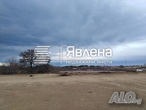 Урегулиран парцел с актуална виза за проектиране на вилна сграда на 300 м от курорта Лозенец