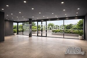 Помещение под наем с изглед към Централната алея - хотел Sheraton Inn 5★