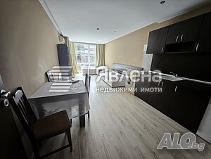 Просторен двустаен на първа линия в Несебър