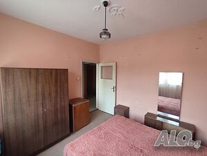 Тристаен с 4 помещения в кв. Изгрев