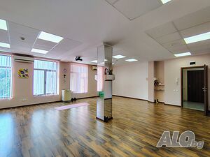 Офис помещение, зала за семинари, кол център или йога практики в Център Пловдив