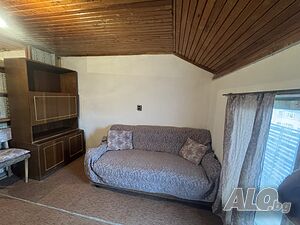 🏠 Компактно студио в ж.к. Възраждане, гр. Ямбол - тихо място с отлична локация! 🌳✨