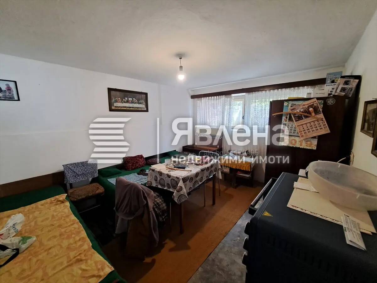 Къща в района на Боровец Двуетажна къща 132 кв.м РЗП 255 кв.м двор | Къщи, Вили | Боровец Ямбол