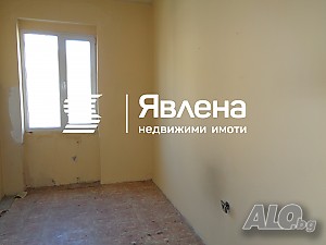 Офис в бизнес сграда 10 кв.м Необзаведен Първи жилищен етаж