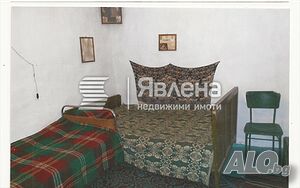 Къща с двор в село Генерал Тошево