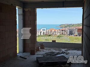 Уникална фронтална гледка! Триетажна къща с 4 спални в м. Буджака, гр. Созопол!