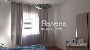 Четиристаен апартамент в центъра с партерен Гараж. Позволени са домашни любимци