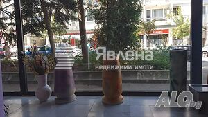 Голямо лицево партерно търговско помещение с трифазен ток с висока мощност на Фердинандова