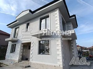 Живописна къща с изглед към морето и планината в с. Маринка, обл Бургас