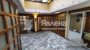 Офис във Възраждане