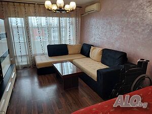 панелен апартамент с гледка море