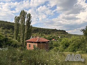 Продава къща в с. Грамаде, общ. Дупница