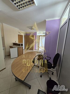 🏢 Офис за продажба - Център, до пл. Съединение, гр. Пловдив Офис 70 кв.м Междинен етаж Тухла Готов (завършен) | Магазини, Офиси, Кабинети, Салони | Център Пловдив