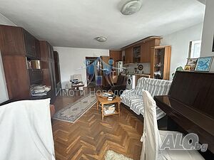 Продава се двустаен тухлен апартамент в гр. Шумен, кв. Пожарна