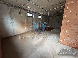 Продава се тухлен апартамент със статут на офис в гр. Шумен, кв. Добруджански