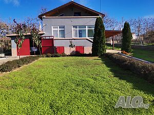 Продавам къща с двор в с. Скалак. От собственик!