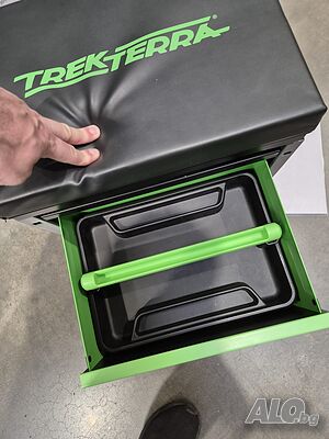 Работен стол с чекмедже